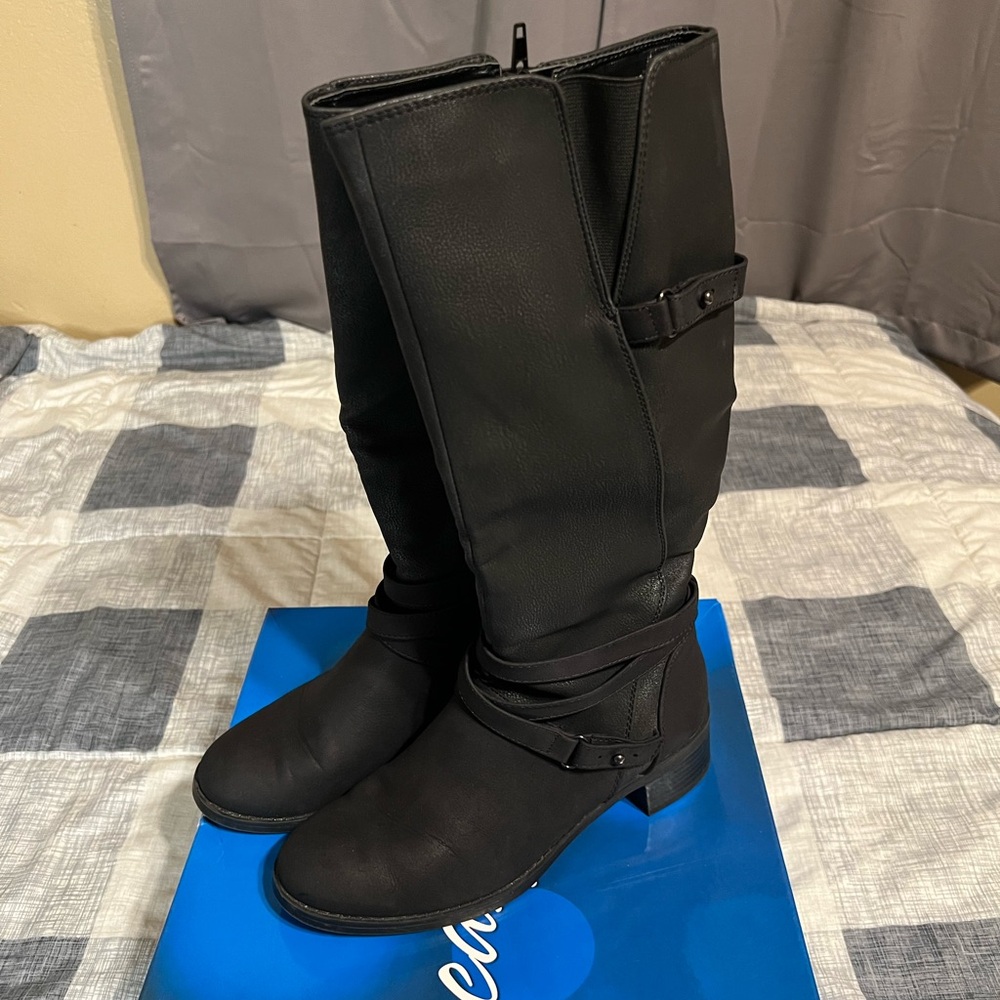 Easy Street Black Shimmer Knee high Boots - Picture 3 of 10